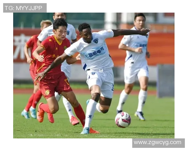 南京足球队比赛经验引发热议球迷对战术选择和球员表现各执己见