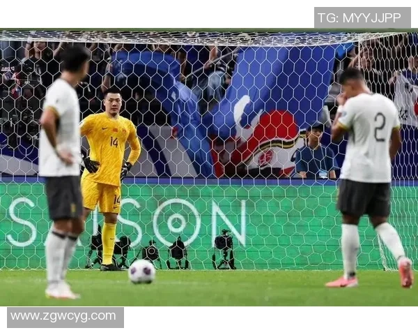 足球明星哀悼亲人离世感人视频引发球迷共鸣与泪水 足球明星哀悼亲人离世感人视频引发球迷共鸣与泪水